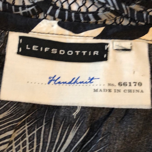 SOLD!! Anthropologie Leifsdottir 100% Silk Top - Picture 3 of 4